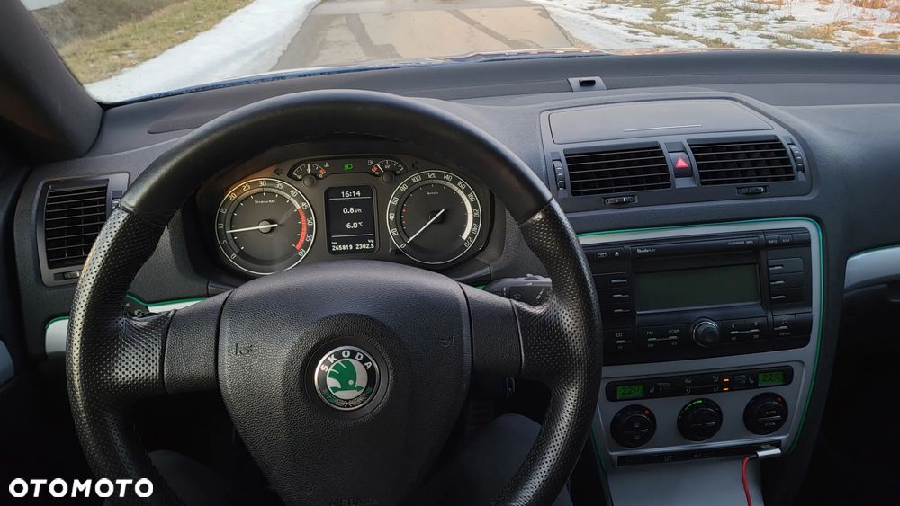 Skoda Octavia 2.0 TDI DPF RS - 9