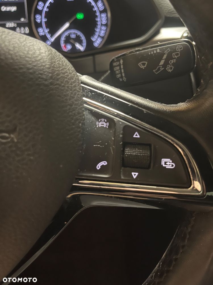 Skoda Superb 2.0 TDI 4x4 L&K DSG - 10