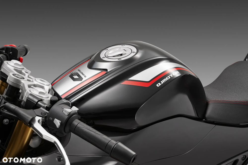 QJMOTOR SRK 125R - 14