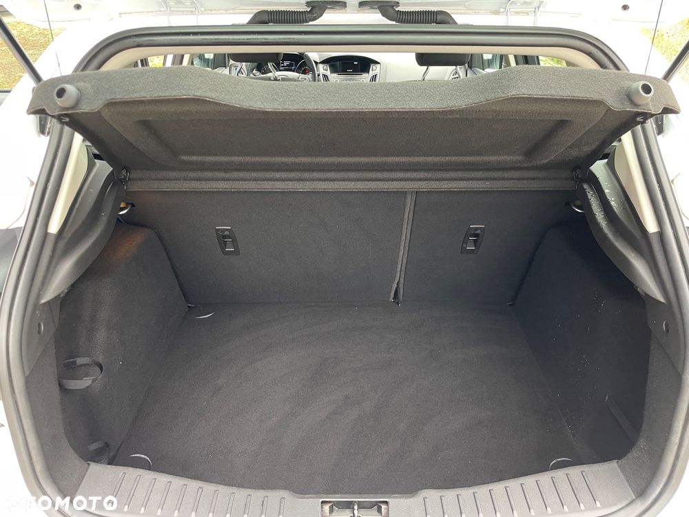 Ford Focus 1.0 EcoBoost Start-Stopp-System TREND - 18