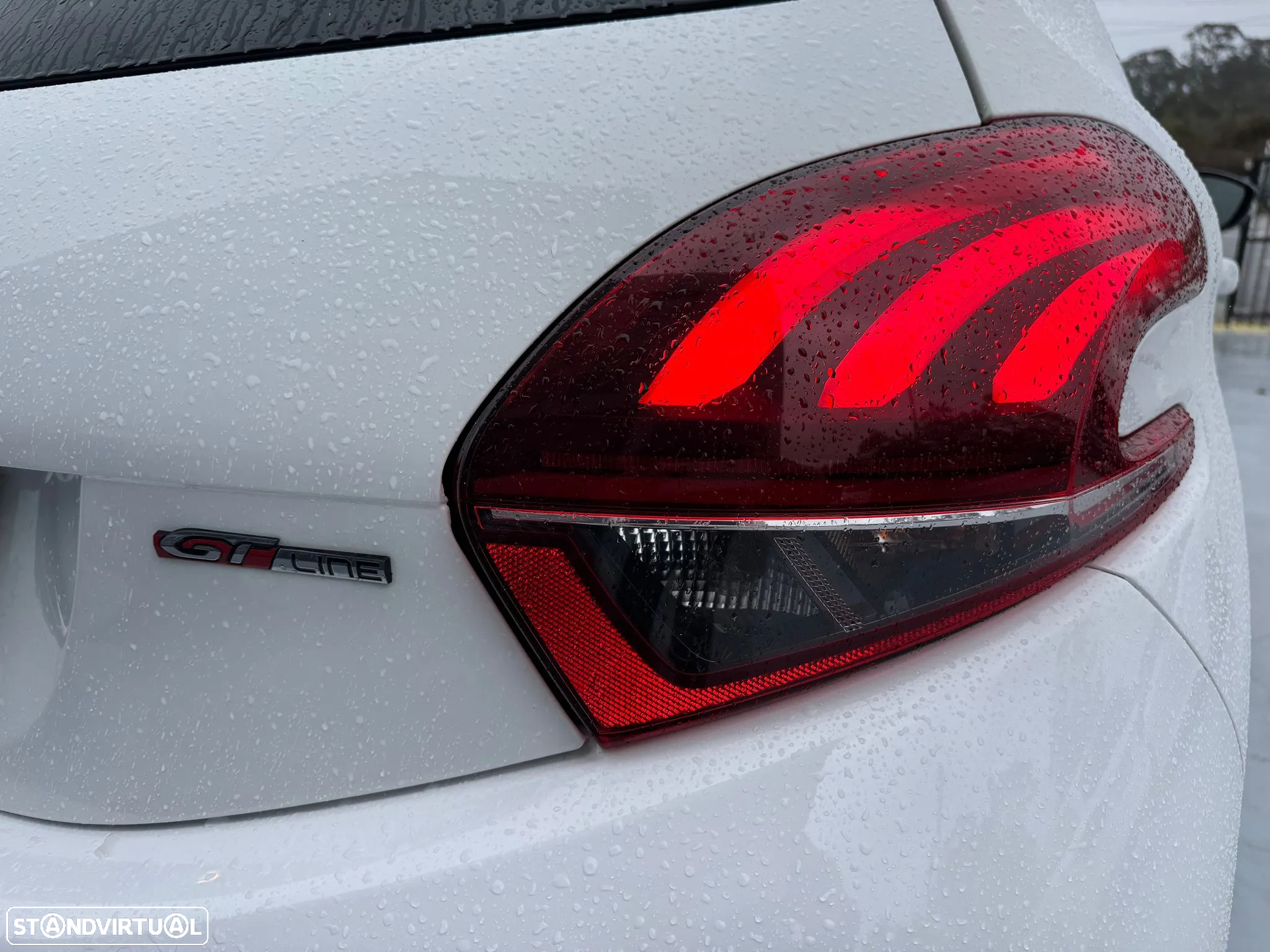 Peugeot 208 1.2 PureTech GT Line EAT8 - 3