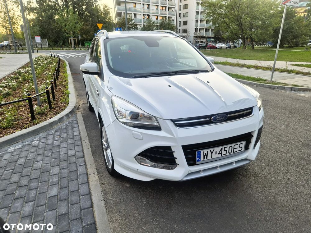 Ford Kuga 1.5 EcoBoost 2x4 Titanium - 1