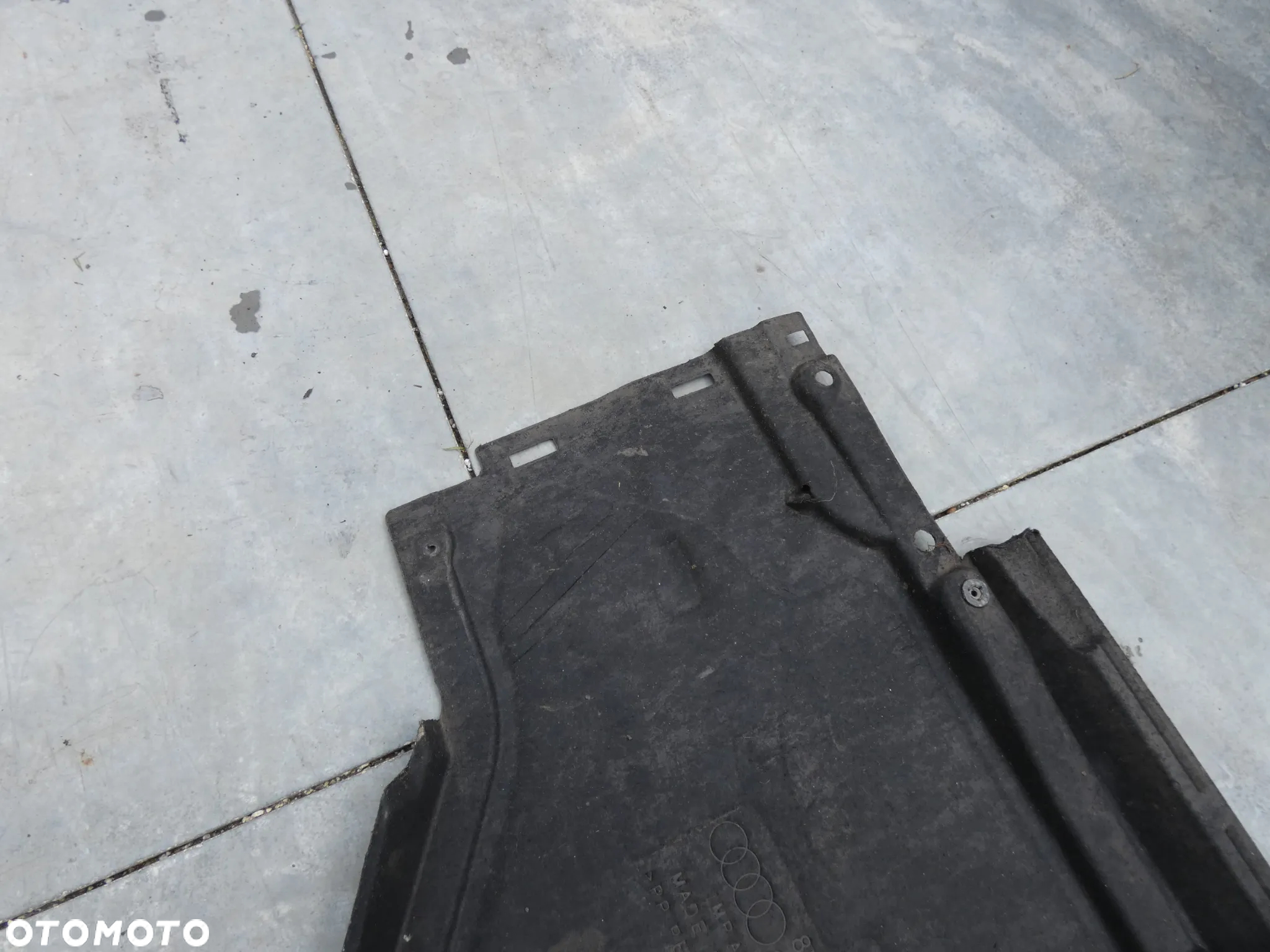 AUDI A4 B9 KOMBI OSŁONA PRAWA PŁYTA PODWOZIA DOLNA PODŁOGI 8W0825208B D87 - 11