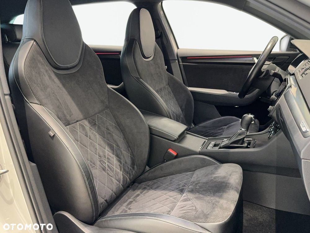 Skoda Superb 2.0 TSI Sportline DSG - 18