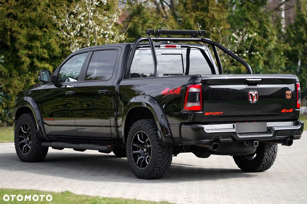 Dodge RAM 5.7 4x4 - 23