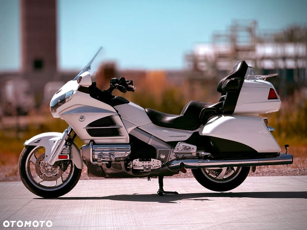 Honda GL - 6