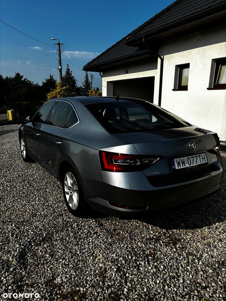 Skoda Superb 1.5 TSI ACT Ambition DSG - 4