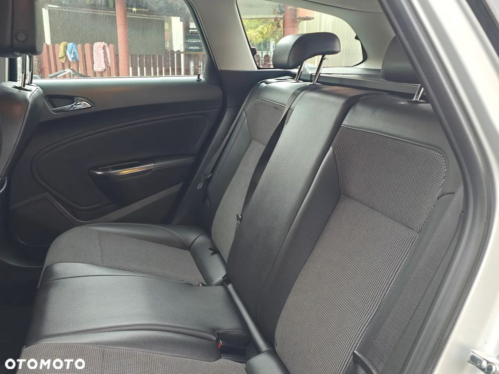 Opel Astra 1.4 Turbo Cosmo - 23