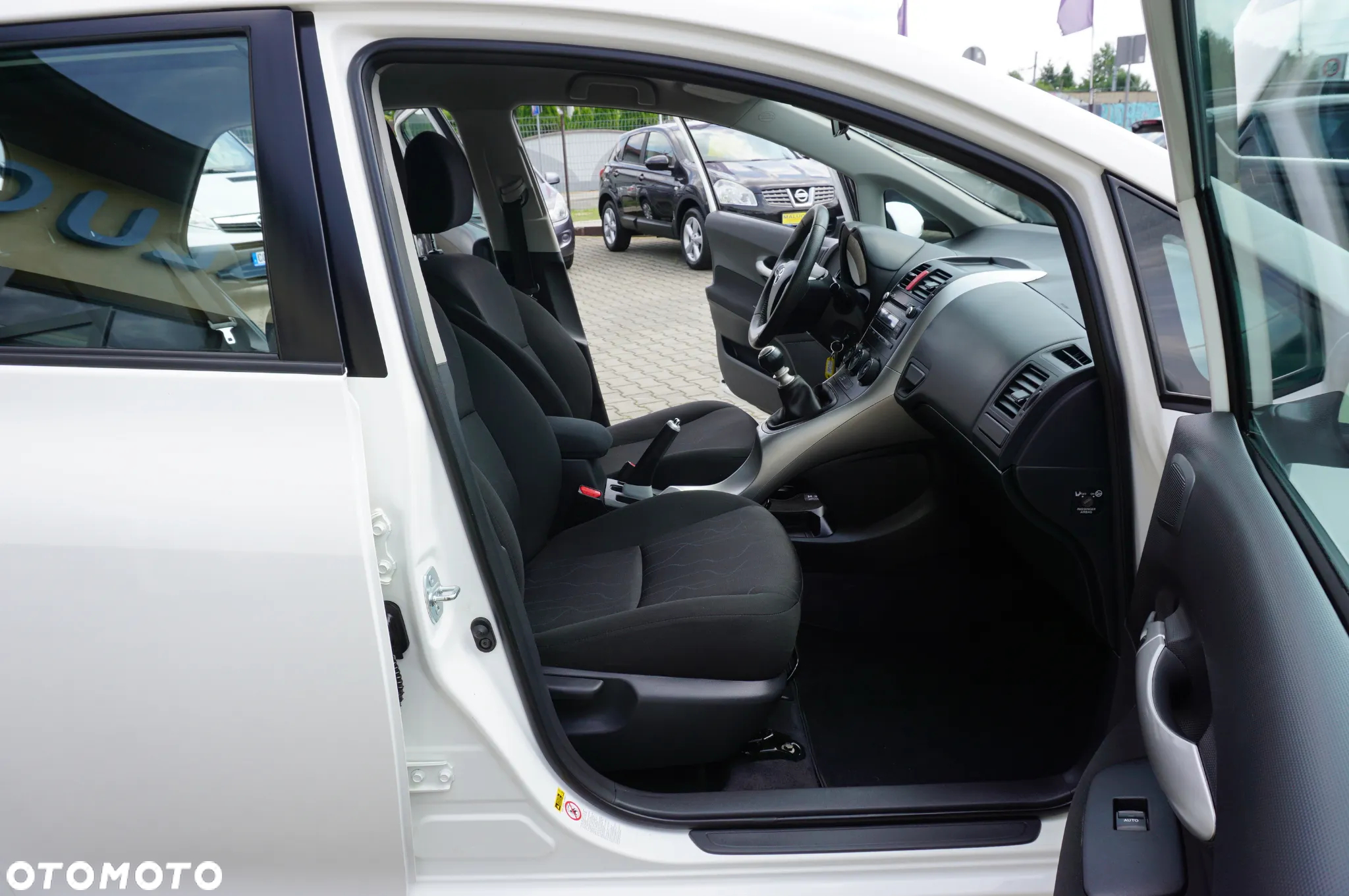 Toyota Auris 1.6 Comfort - 27