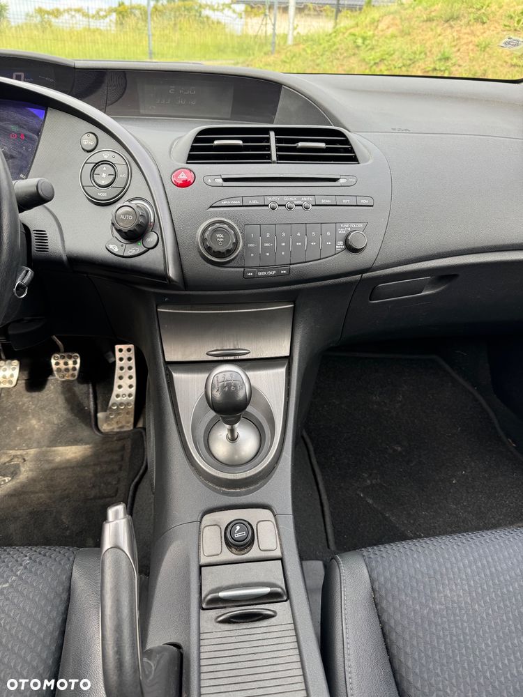Honda Civic 1.8i-VTEC Sport - 22