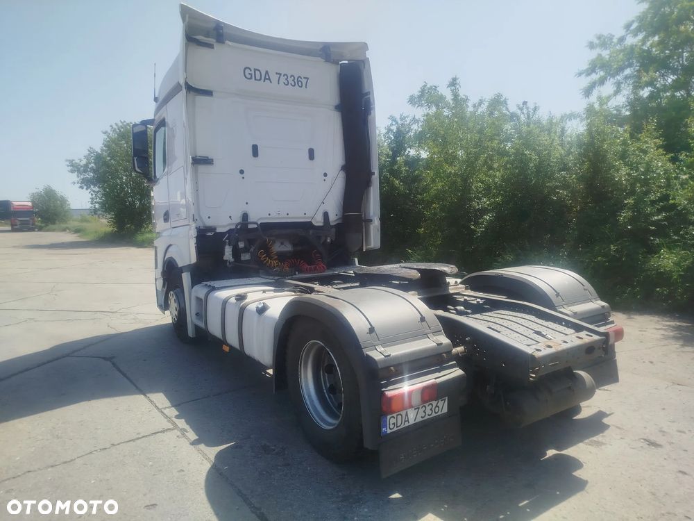 Mercedes-Benz ACTROS MP4 - 2