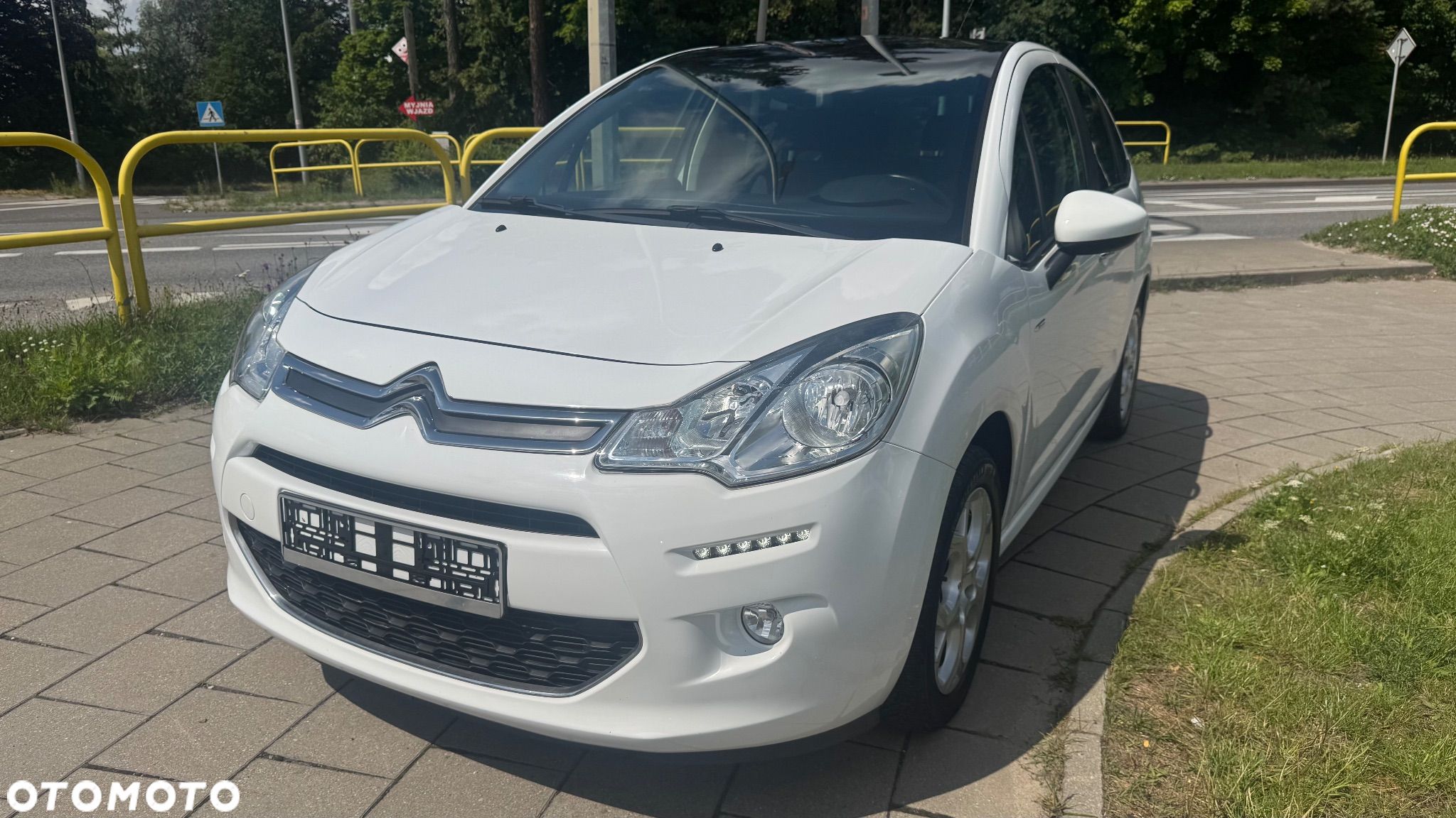 Citroën C3 1.2 PureTech Exclusive - 1