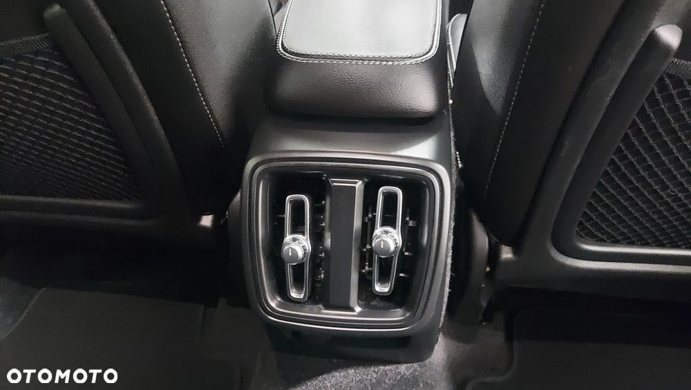 Volvo XC 40 D3 R-Design - 15