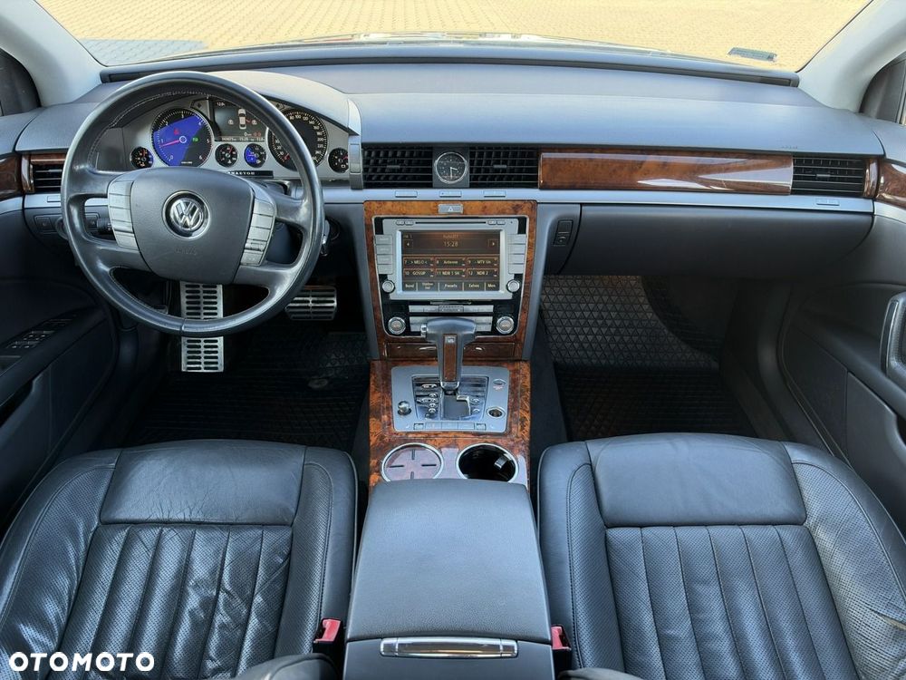 Volkswagen Phaeton - 5
