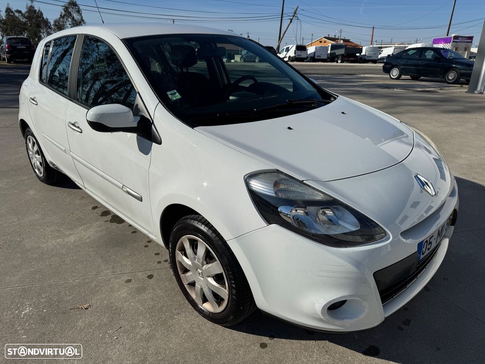 Renault Clio 1.2 16V Confort 130g - 6