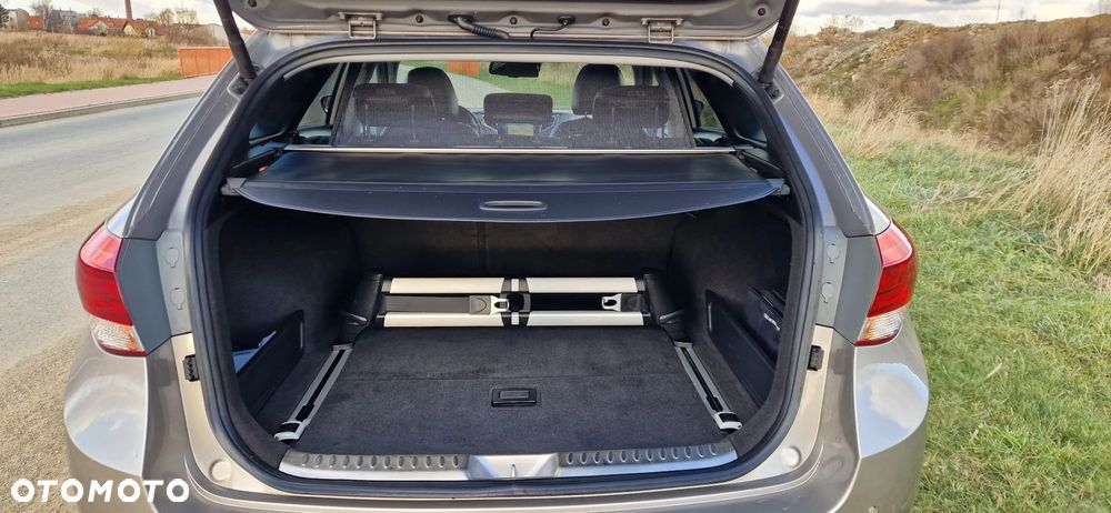 Hyundai i40 Kombi blue 1.7 CRDi DCT Premium - 10