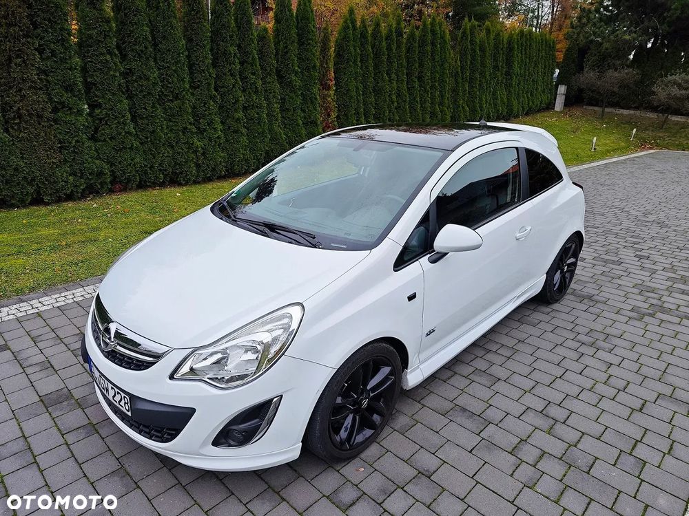 Opel Corsa 1.6 Turbo GSi - 1