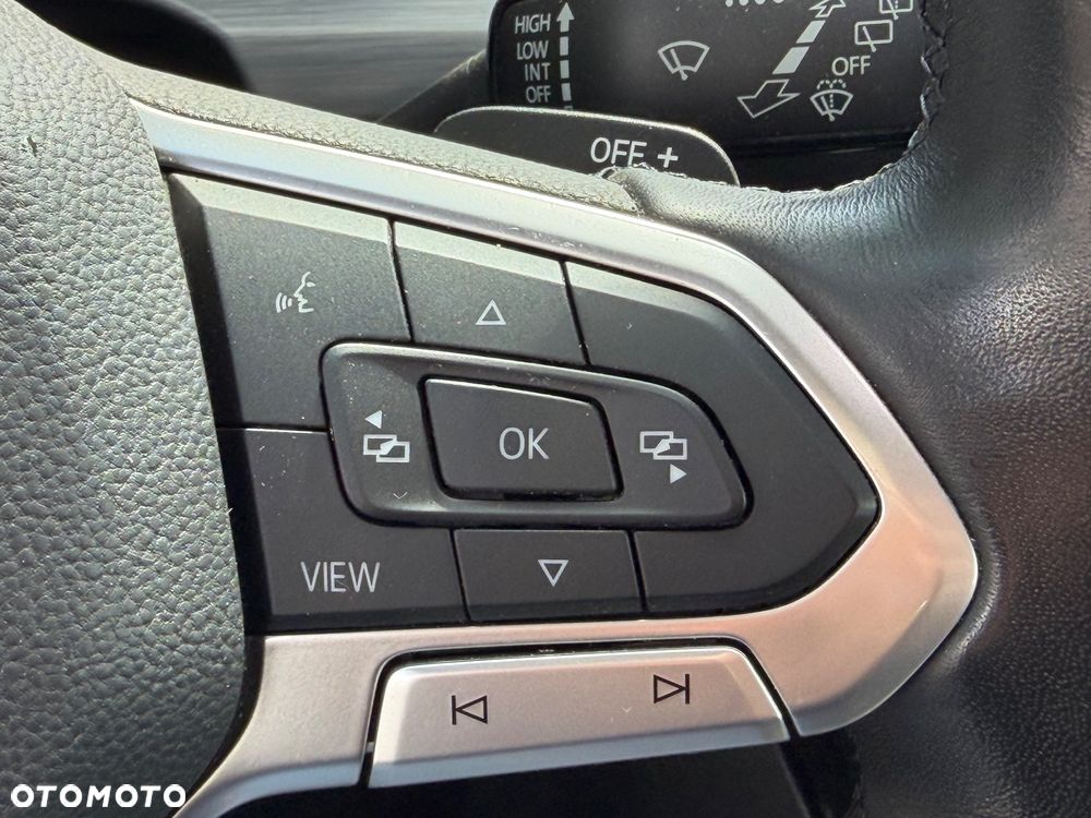 Volkswagen Golf - 24