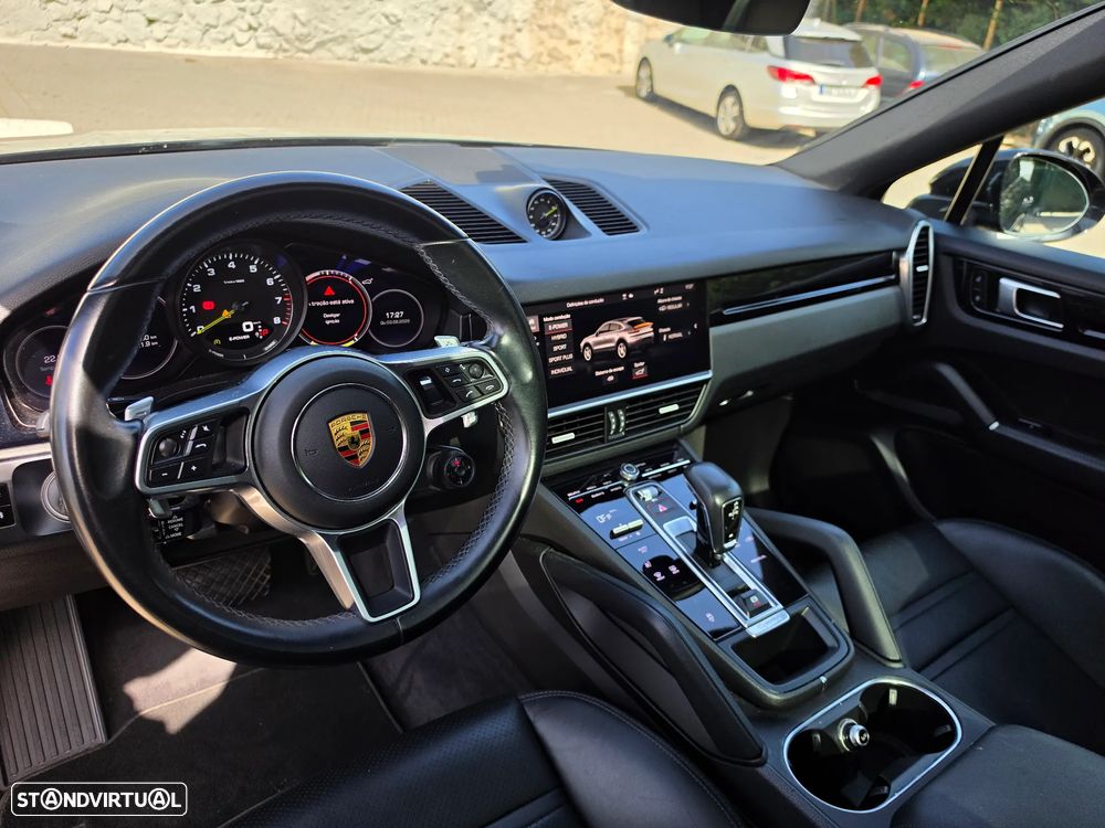 Porsche Cayenne Coupé E-Hybrid Platinum Edition - 10