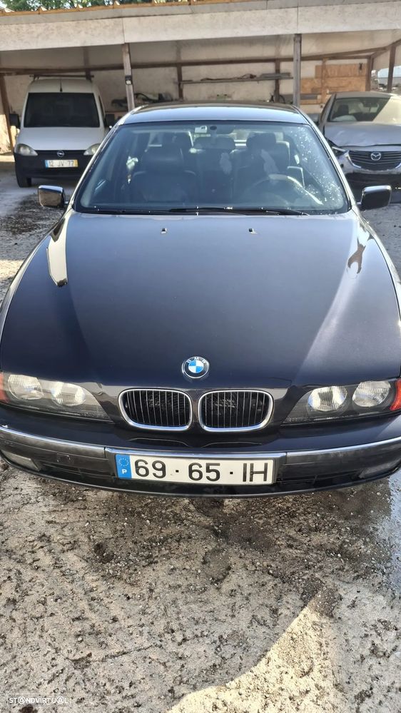 BMW 528 i Touring - 1