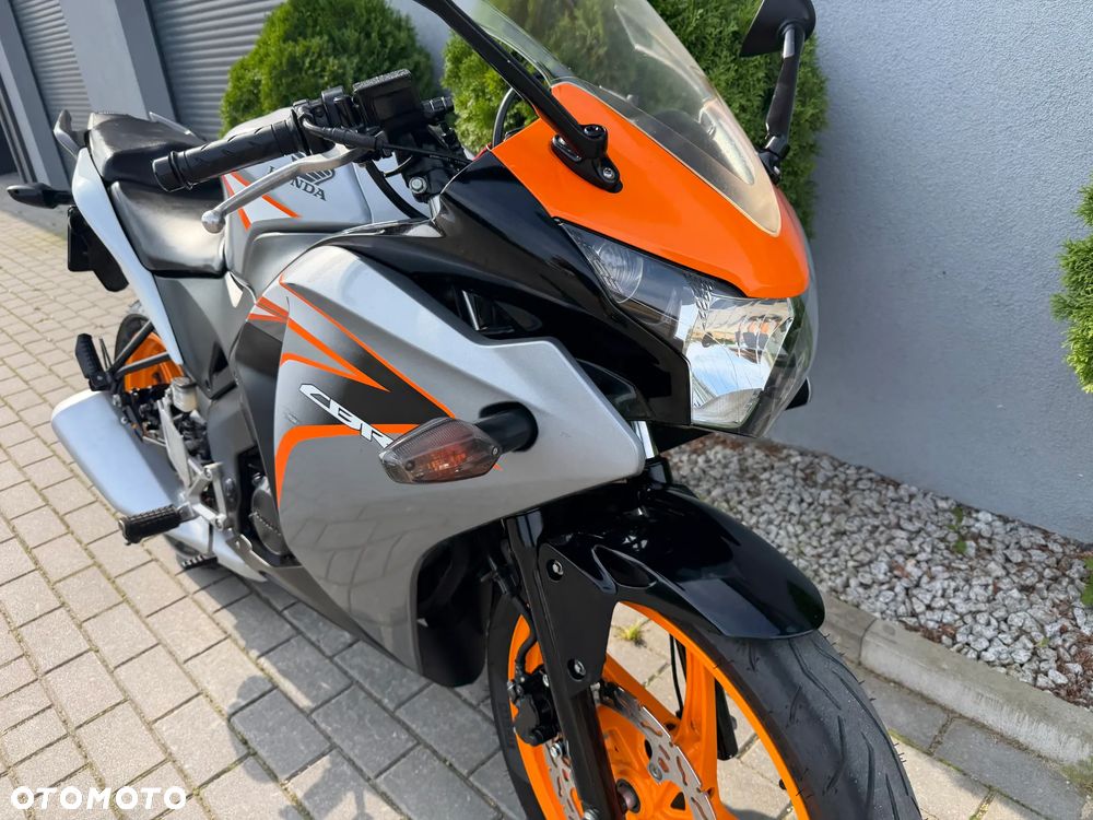 Honda CBR - 9