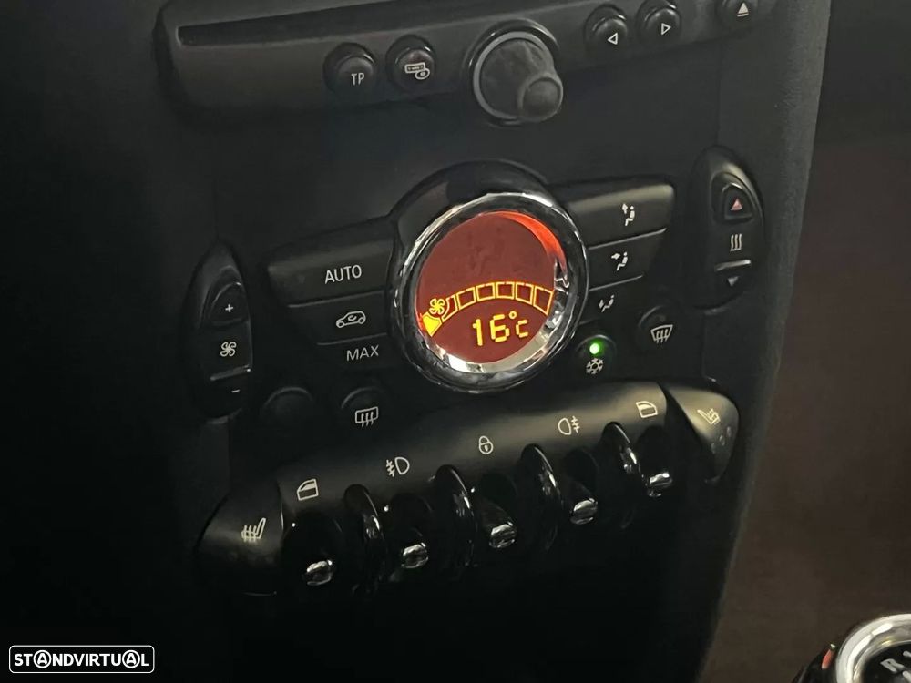 MINI 3 Portas Cooper D - 13