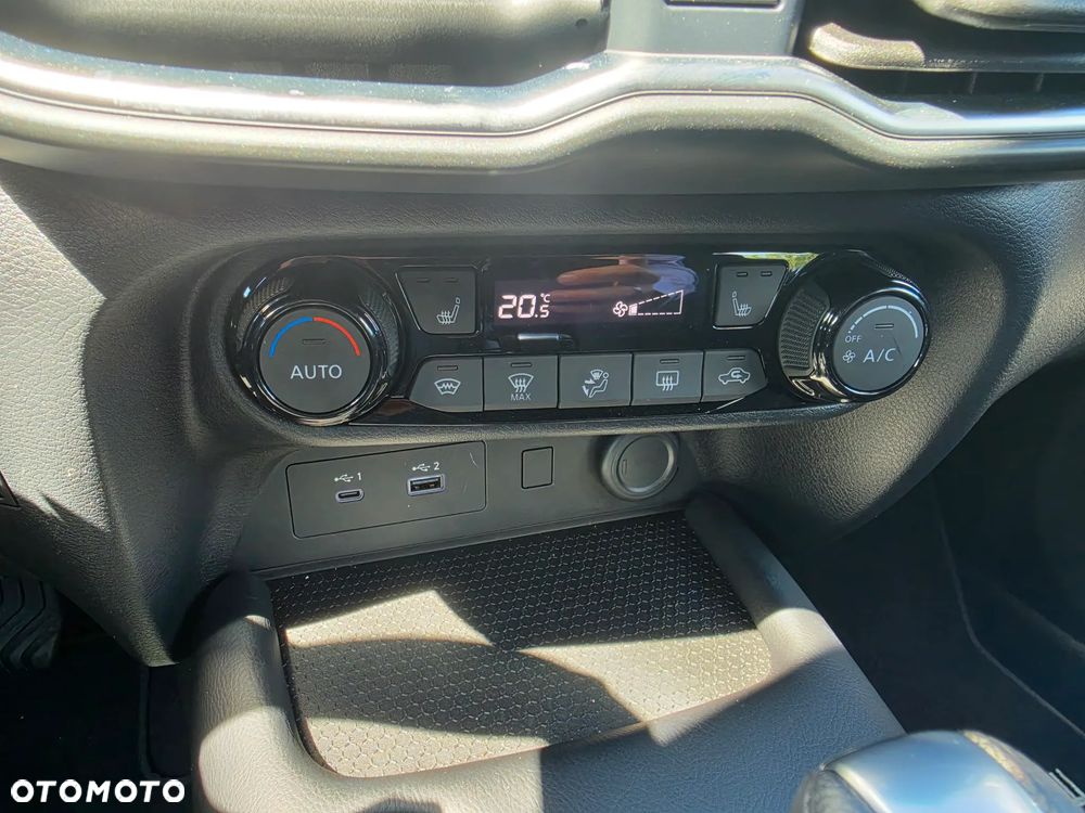 Nissan Juke 1.0 DIG-T N-Connecta DCT - 13