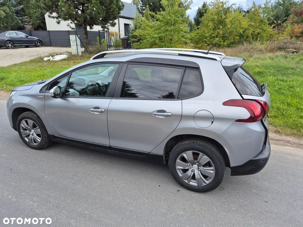 Peugeot 2008 ver-puretech-100-style-s-s-bvm6 - 9