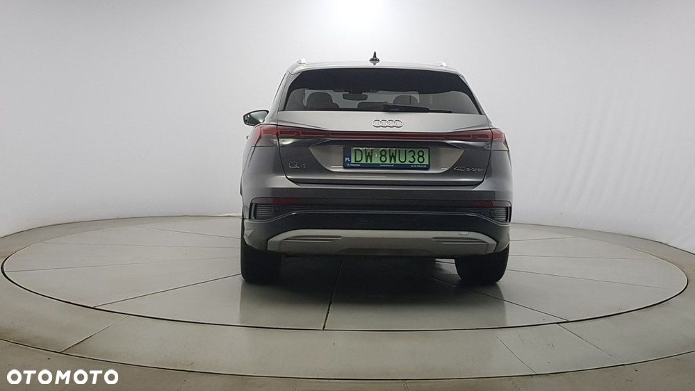 Audi Q4 e-tron - 5