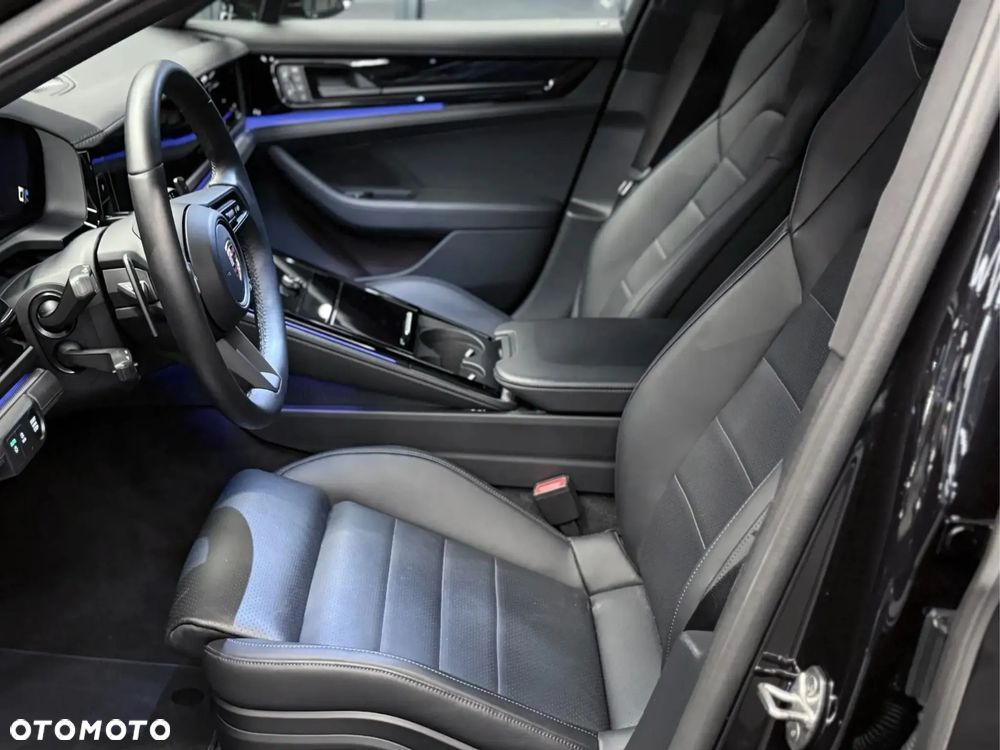 Porsche Panamera 4 E-Hybrid - 5