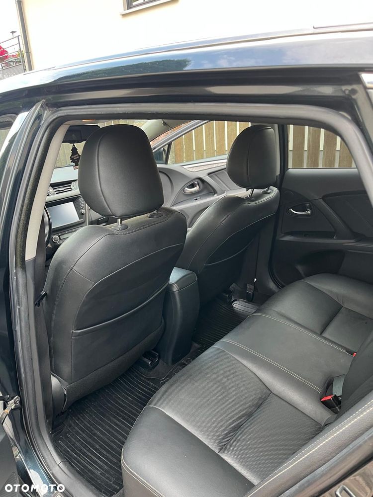 Toyota Avensis 2.0 D-4D Prestige - 8