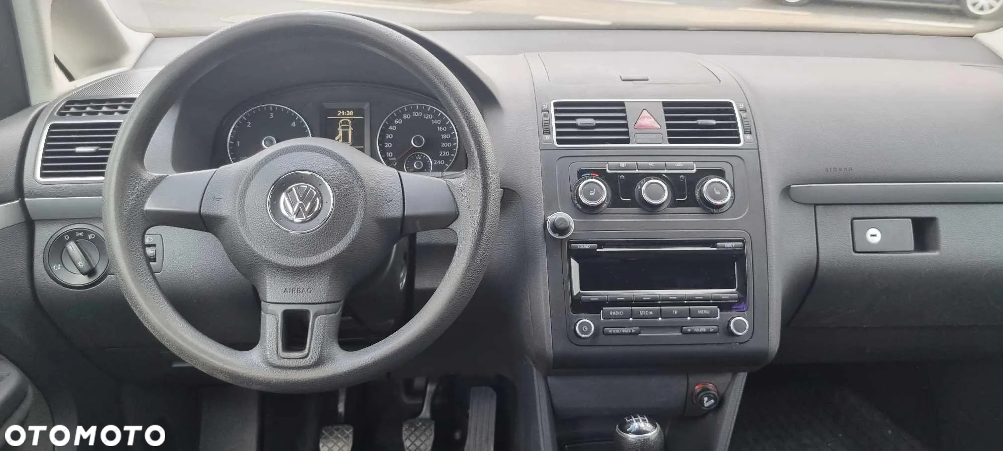 Volkswagen Touran 1.6 TDI DPF BlueMot Trendline - 16