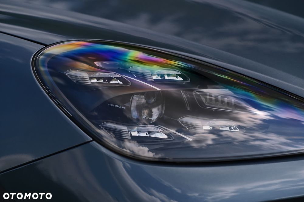 Porsche Cayenne Turbo - 26