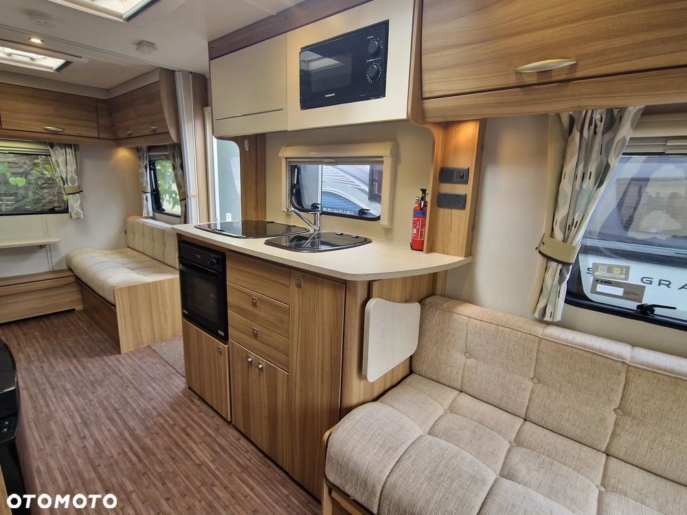 Elddis Xplore - 12