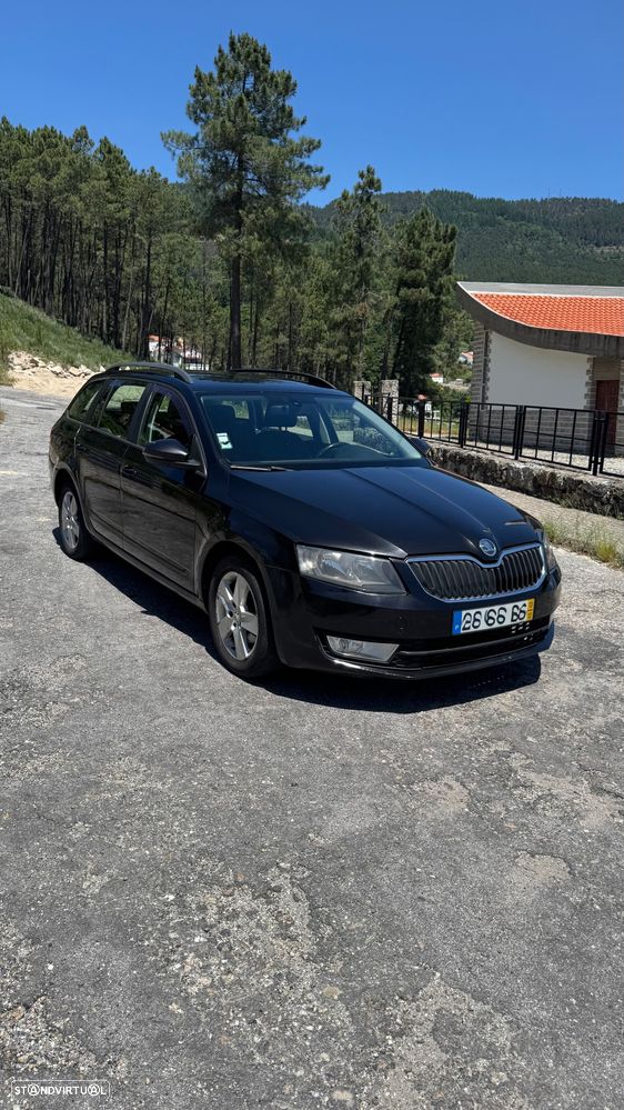 Skoda Octavia Break 1.6 TDi Greenline Conforto - 2