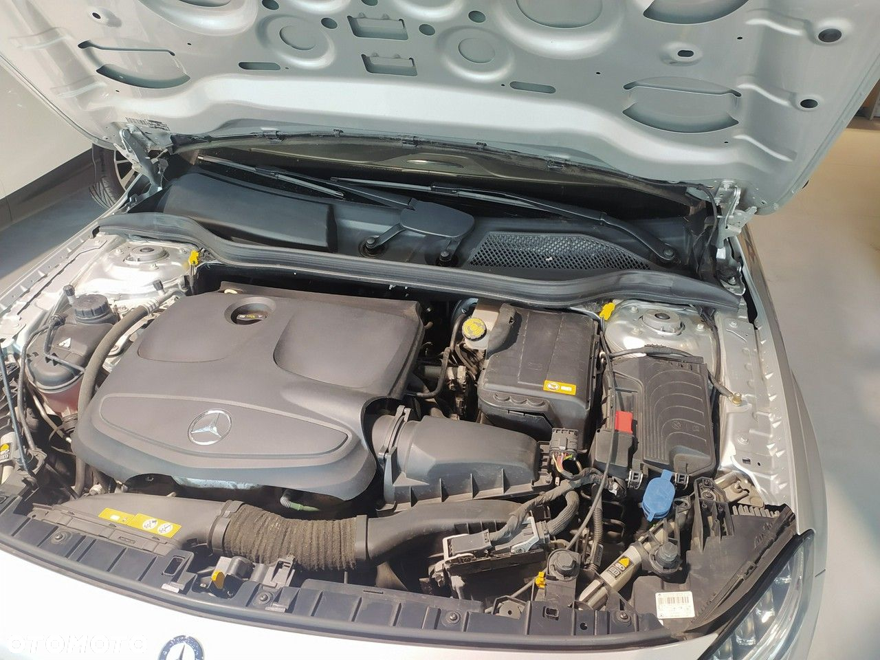 Mercedes-Benz GLA 200 7G-DCT - 17