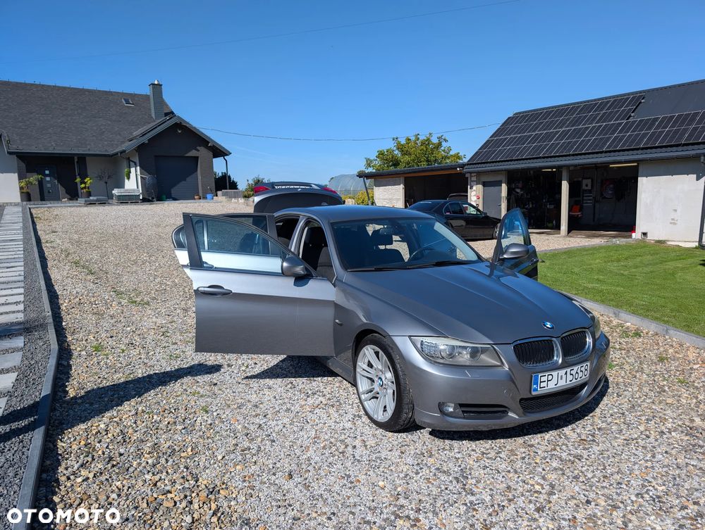 BMW Seria 3 325d - 9