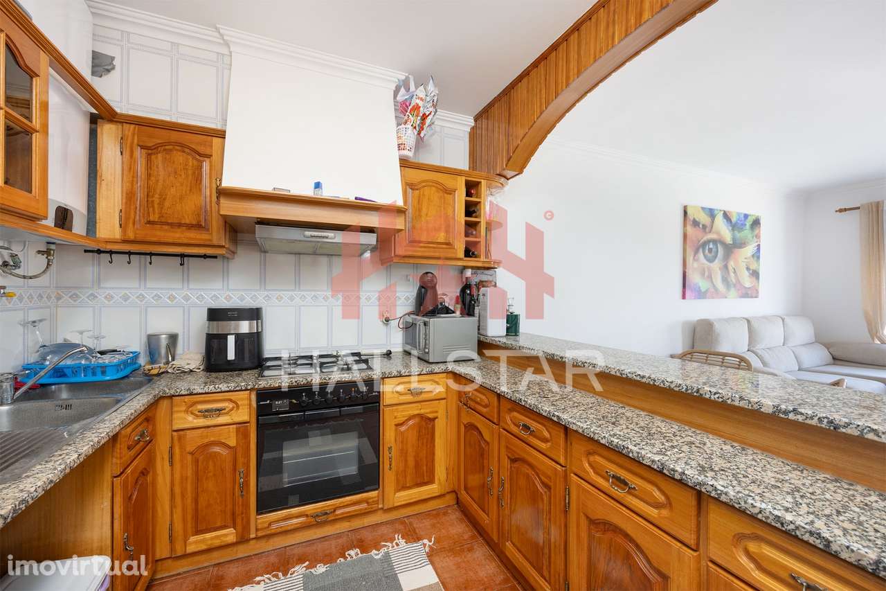 Apartamento T3 / Terraço / Garagem Fechada / Praia do Pedrogão - Grande imagem: 3/28