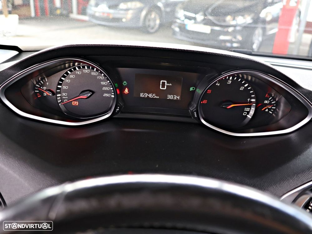 Peugeot 308 1.6 BlueHDi Active J17 - 45