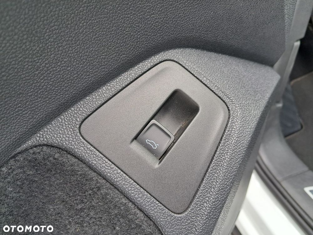 Volkswagen Tiguan 2.0 TDI SCR Life - 19