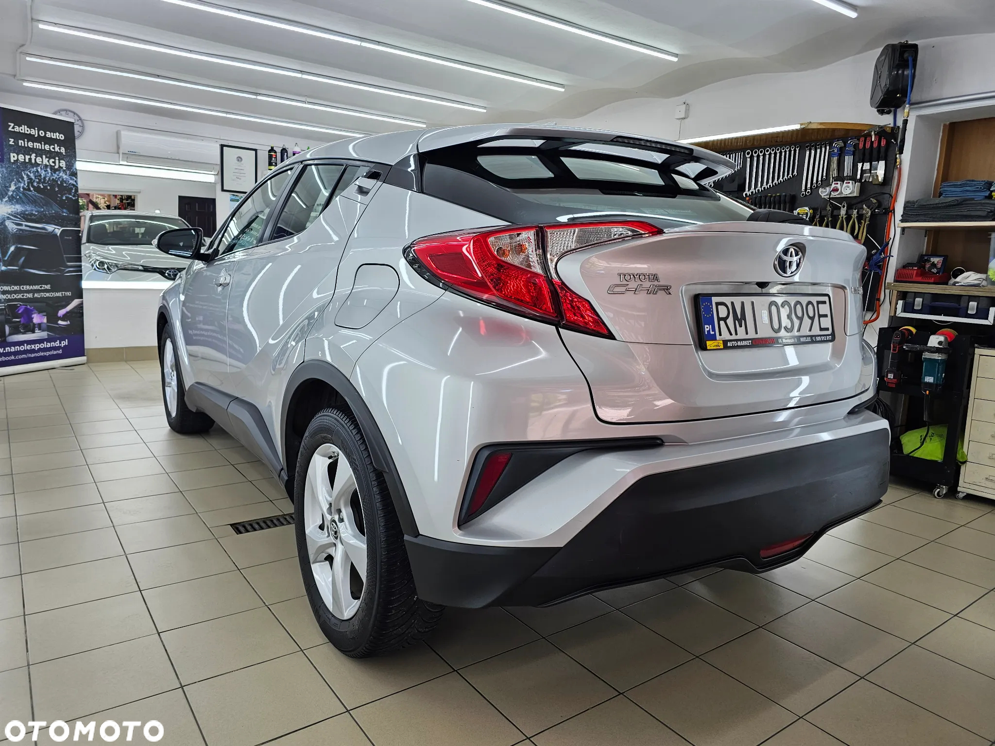 Toyota C-HR - 16
