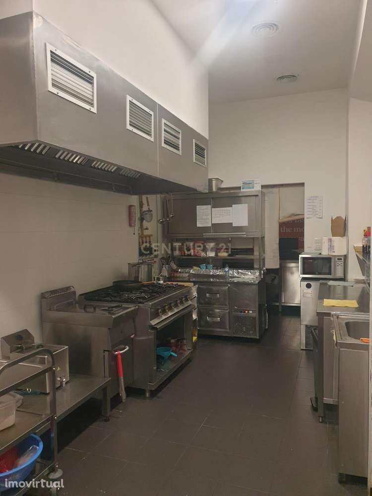 Trespasse no Centro Comercial Alvaláxia, Estádio de Alvalade | Lisboa - Grande imagem: 3/7