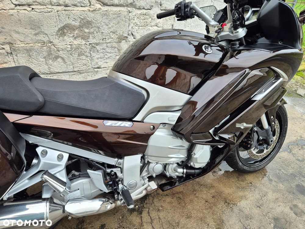 Yamaha FJR - 7