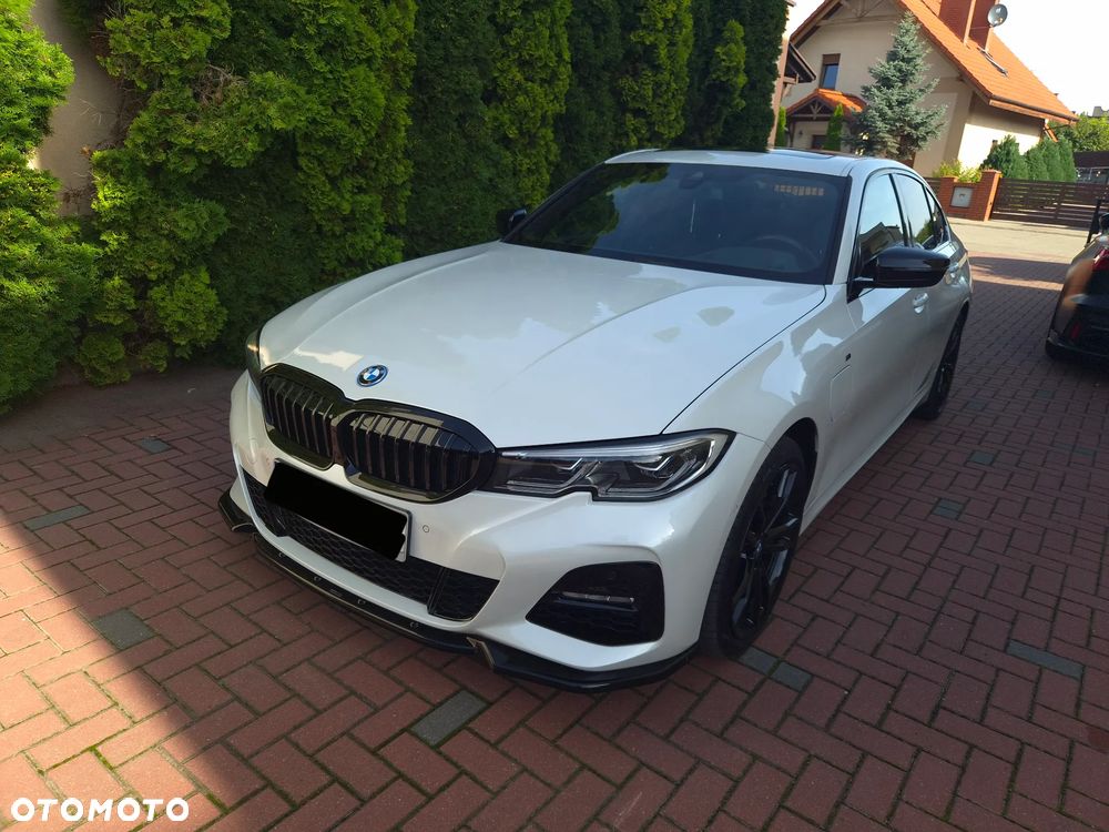 BMW Seria 3 330e xDrive M Sport - 34