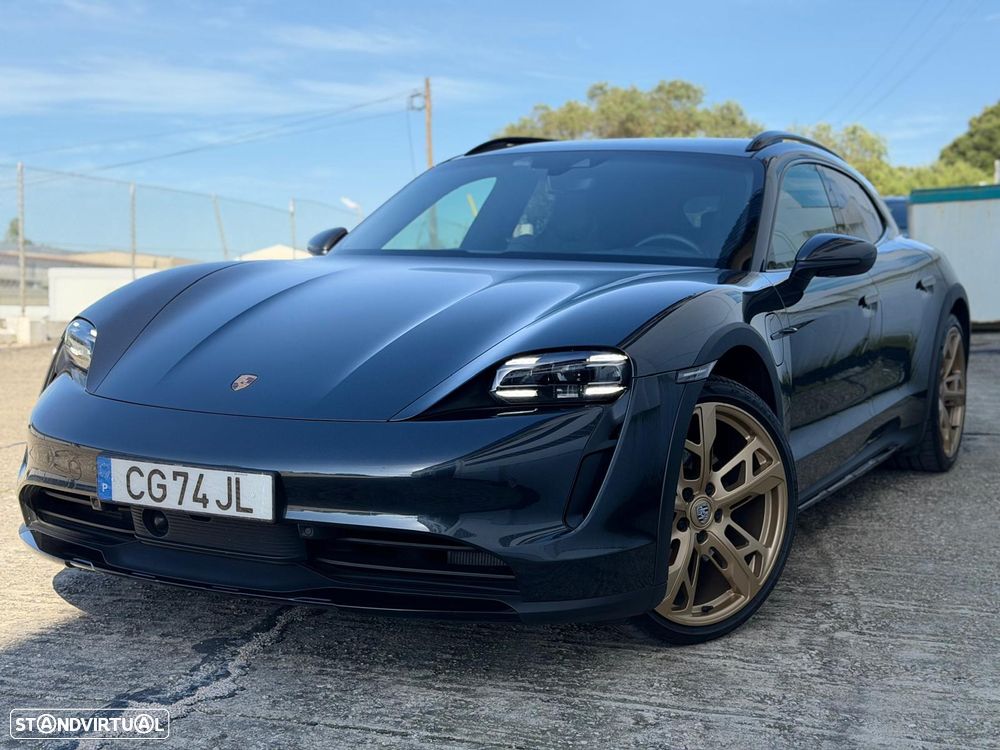Porsche Taycan Cross Turismo 4S - 5