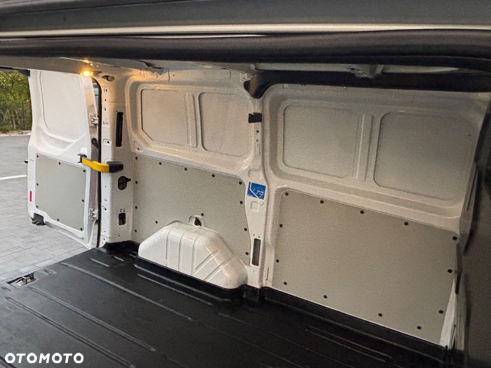 Ford Transit Custom - 12