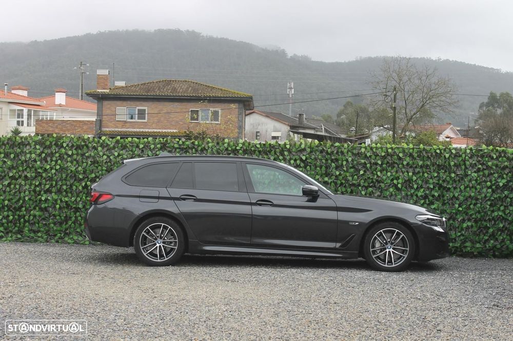 BMW 530 e Pack Desportivo M - 3