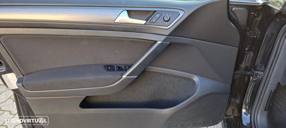 VW Golf 1.6 TDi BlueMotion Confortline - 12