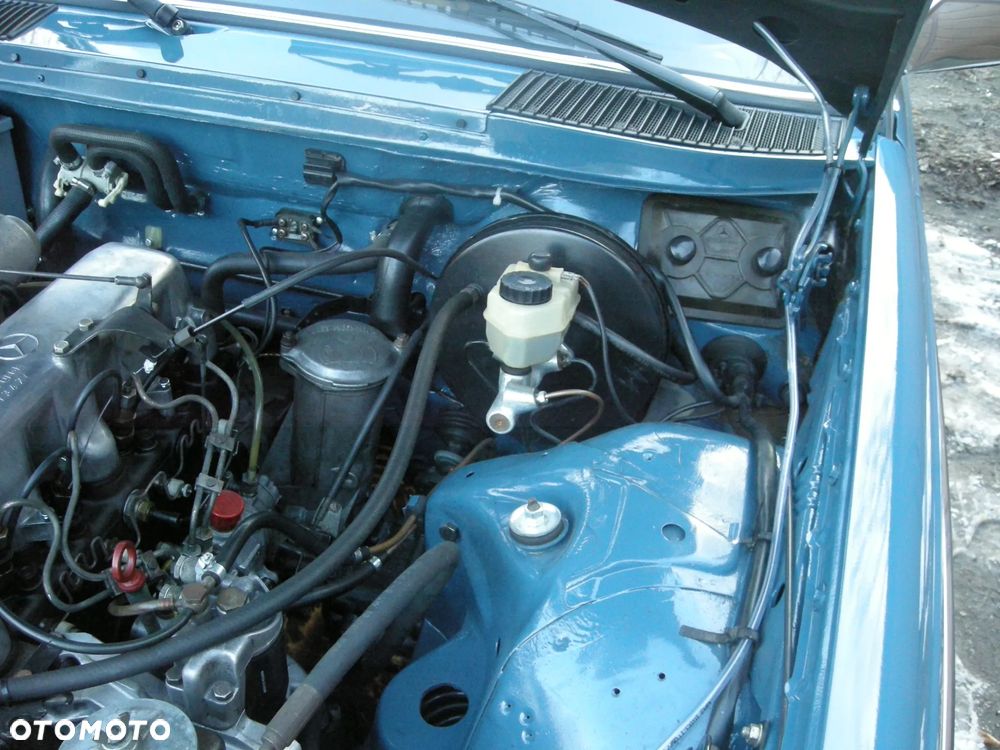 Mercedes-Benz W123 - 15