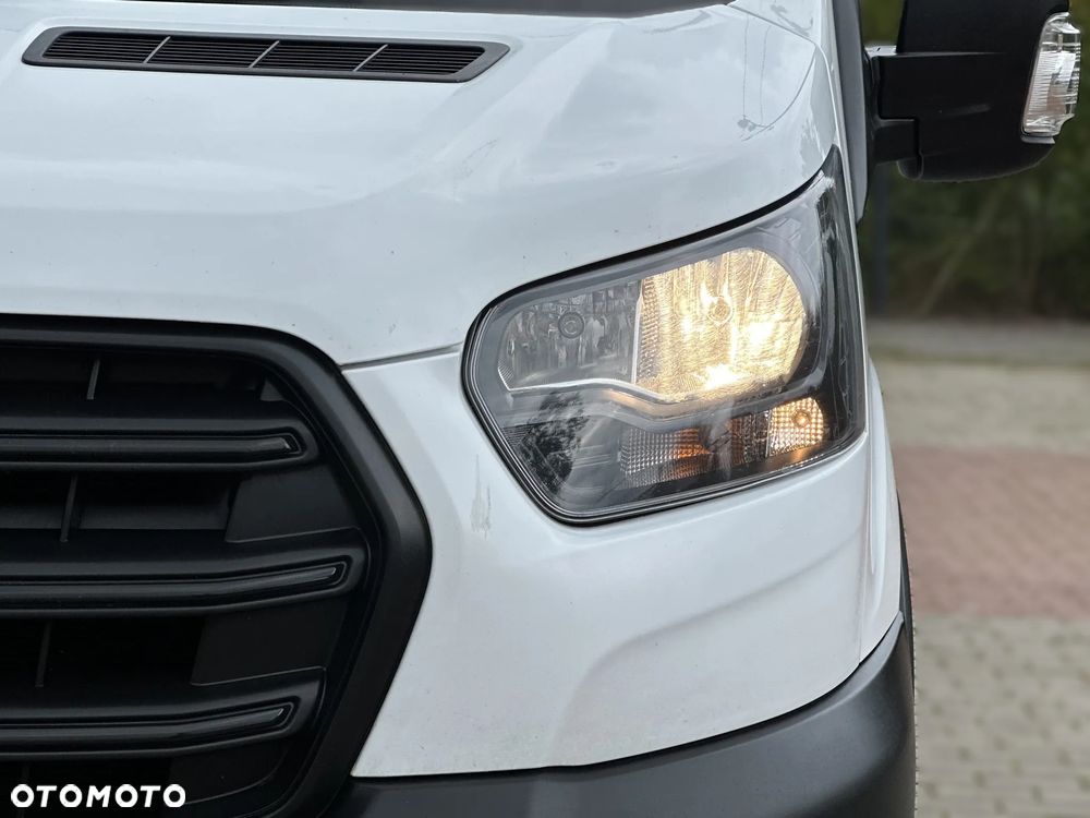 Ford Transit - 32